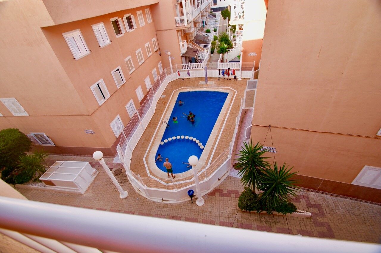 2-комнатная квартира с общим бассейном в La Mata в 200 м от пляжа